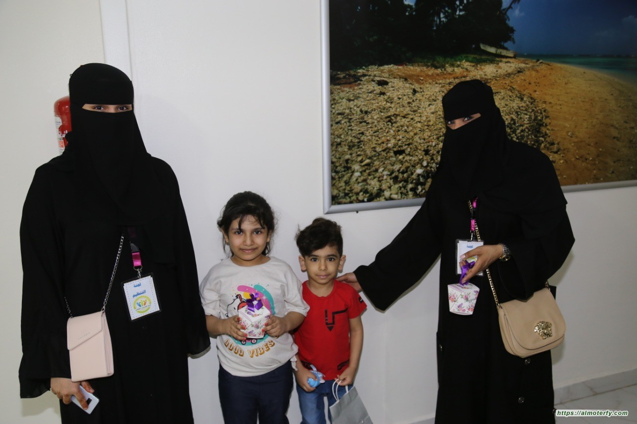 همسات الثقافي ينفذ 3   مبادرات انسانيه لمعايدة المرضى